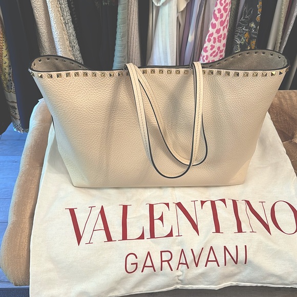 Valentino Tote - Picture 1 of 9